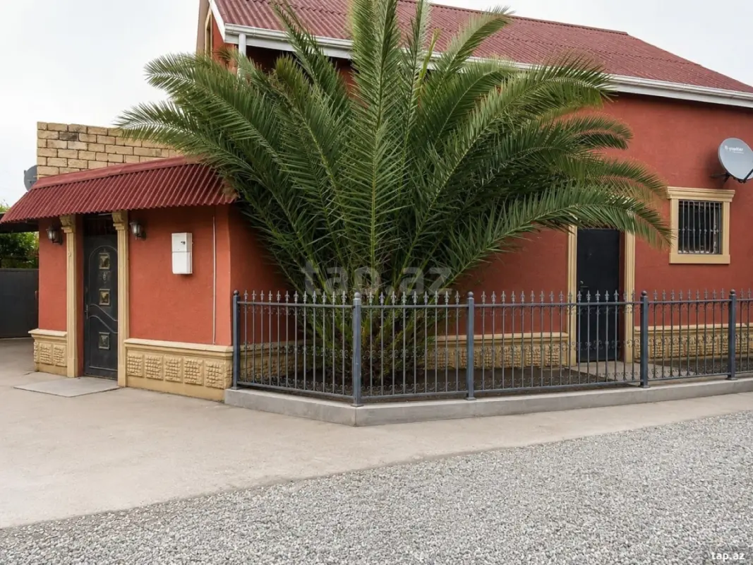 Kirayə verilir 3 otaqlı həyət evi 2 m²
