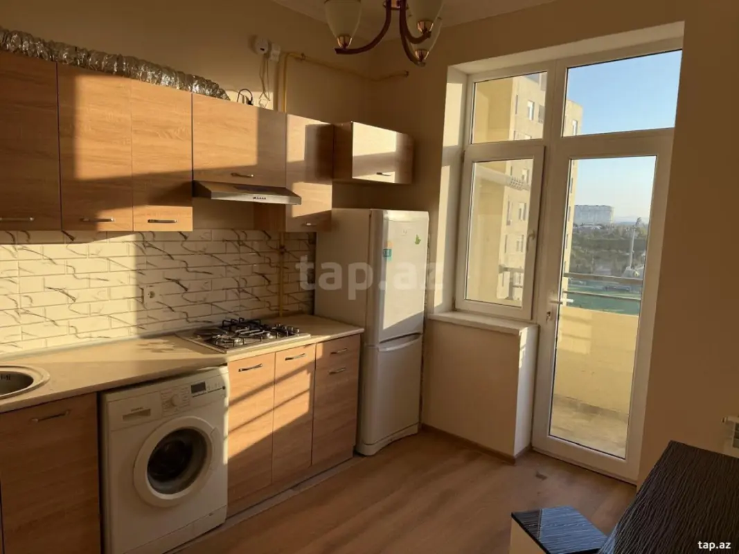 Kirayə verilir 3 otaqlı yeni tikili 85 m²