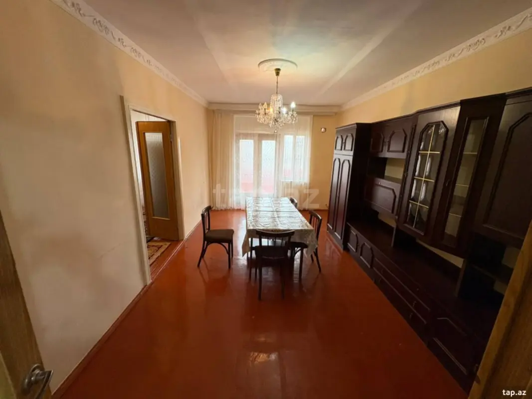 Satılır 4 otaqlı mənzil 93 m²