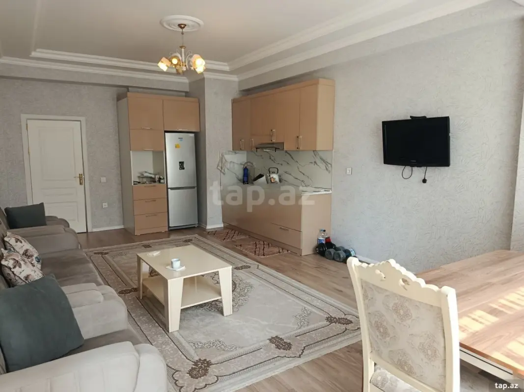 Kirayə verilir 2 otaqlı yeni tikili 72 m²