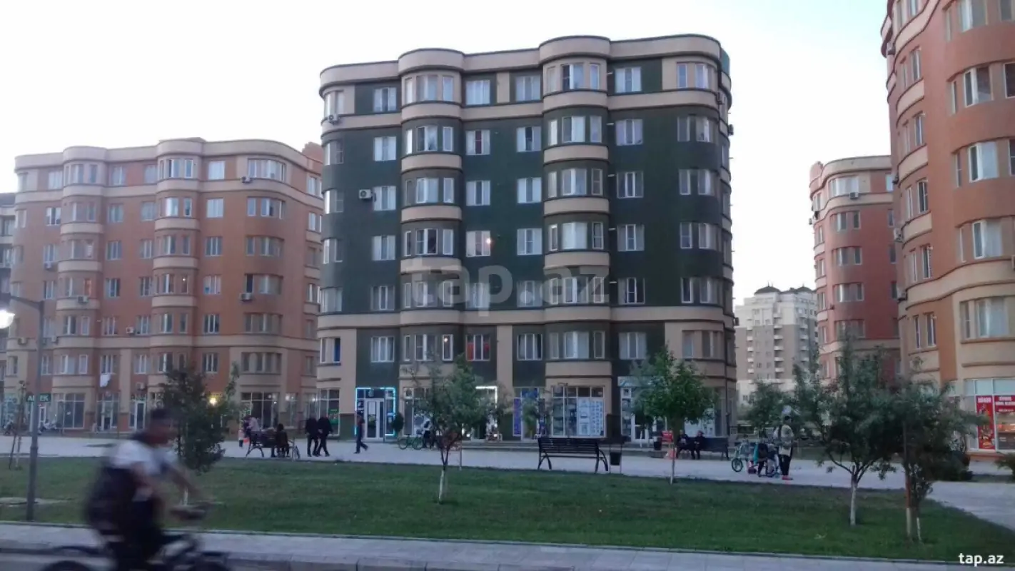 Satılır 2 otaqlı yeni tikili 75 m²