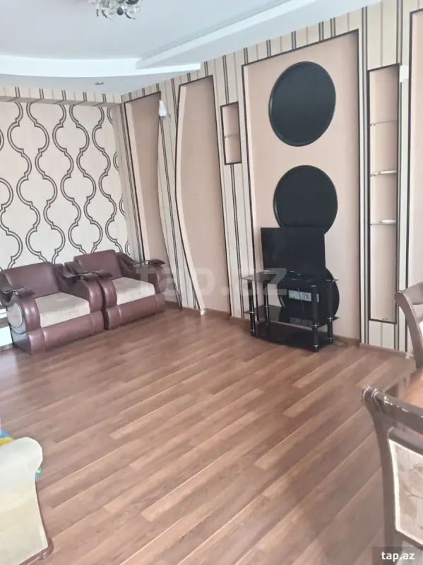 Kirayə verilir 2 otaqlı yeni tikili 74 m²
