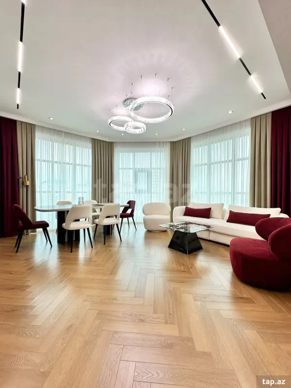 Satılır 3 otaqlı yeni tikili 127 m²