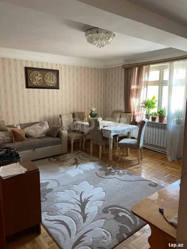 Satılır 3 otaqlı mənzil 82 m²
