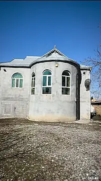Satılır 7 otaqlı həyət evi 300 m² — Bərdə 7 otaq 300.00 m²