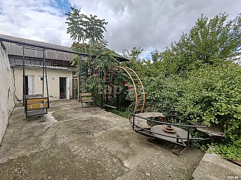Satılır 4 otaqlı həyət evi 147.3 m² — Gəncə 4 otaq 147.30 m²
