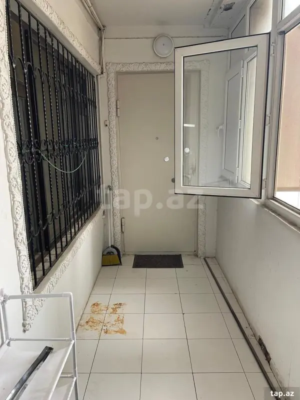 Satılır 4 otaqlı mənzil 100 m²