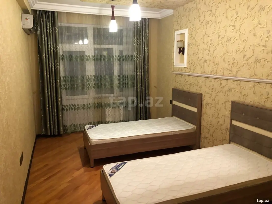 Kirayə verilir 3 otaqlı yeni tikili 150 m²
