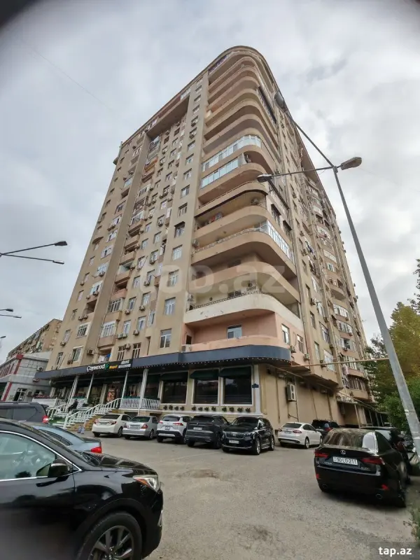 Satılır 3 otaqlı yeni tikili 132 m²