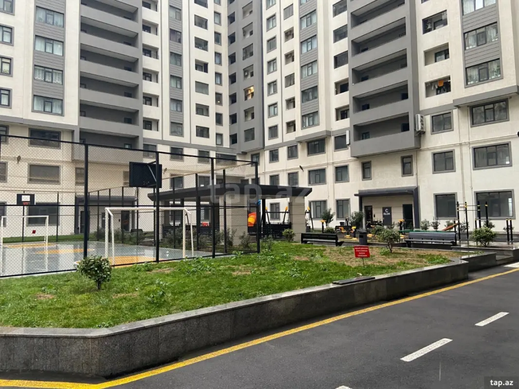 Kirayə verilir 2 otaqlı yeni tikili 70 m²