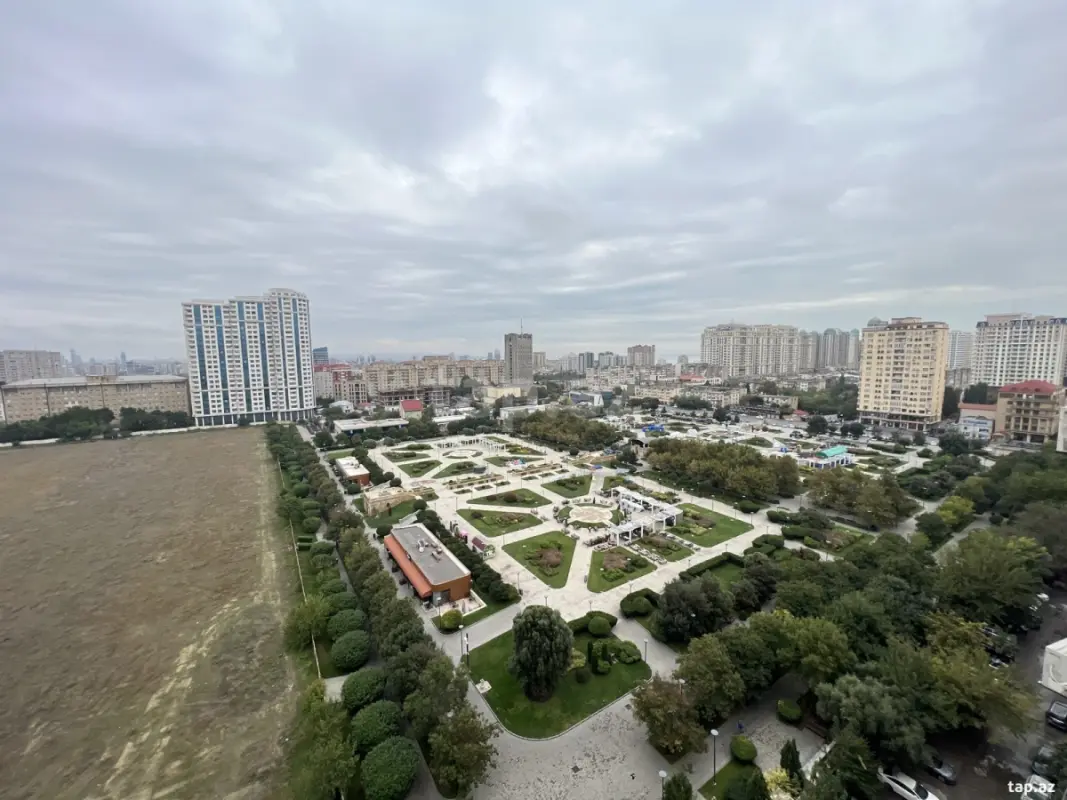 Satılır 3 otaqlı yeni tikili 128 m²