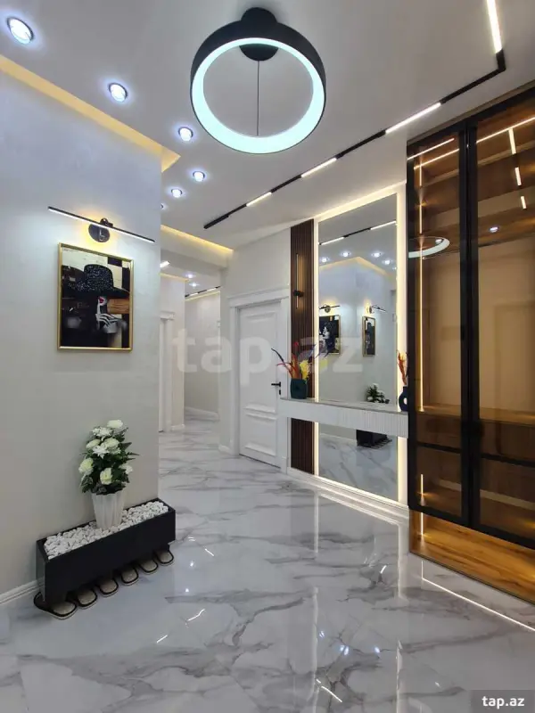 Satılır 3 otaqlı yeni tikili 110 m²