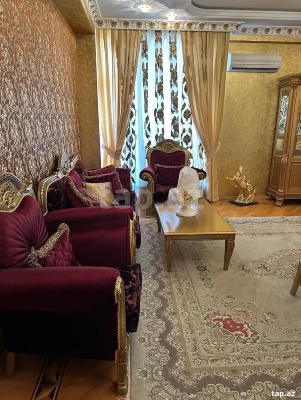Kirayə verilir 3 otaqlı yeni tikili 130 m²