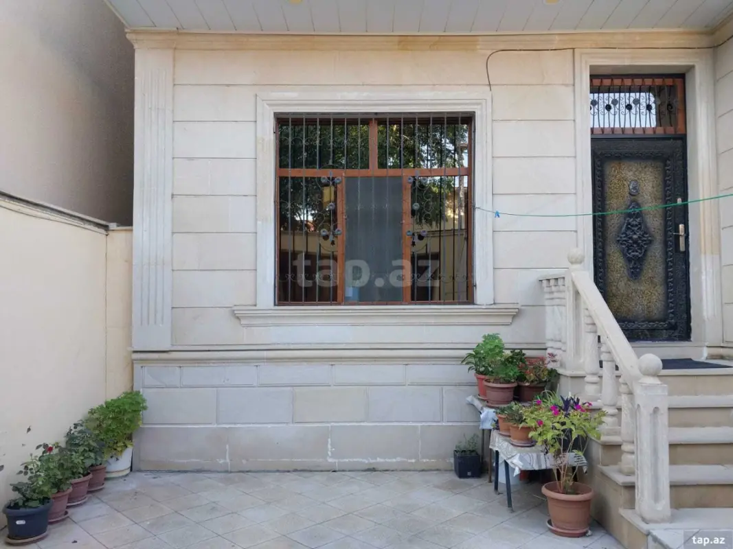 Satılır 4 otaqlı həyət evi 200 m²
