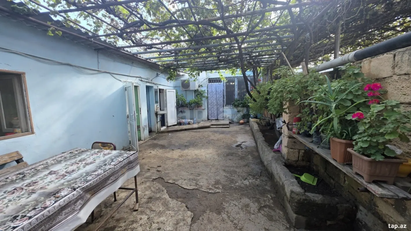 Satılır 5 otaqlı həyət evi 140 m²