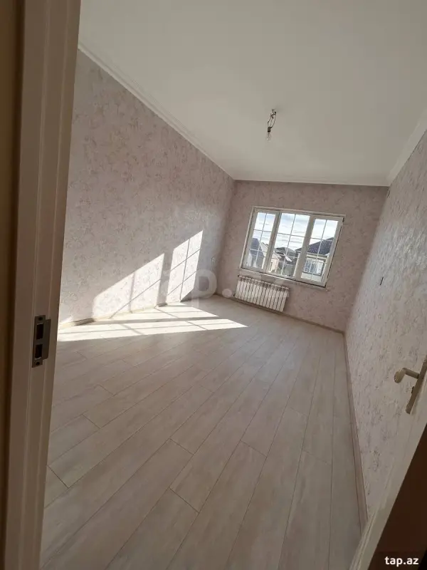 Satılır 4 otaqlı həyət evi 180 m²