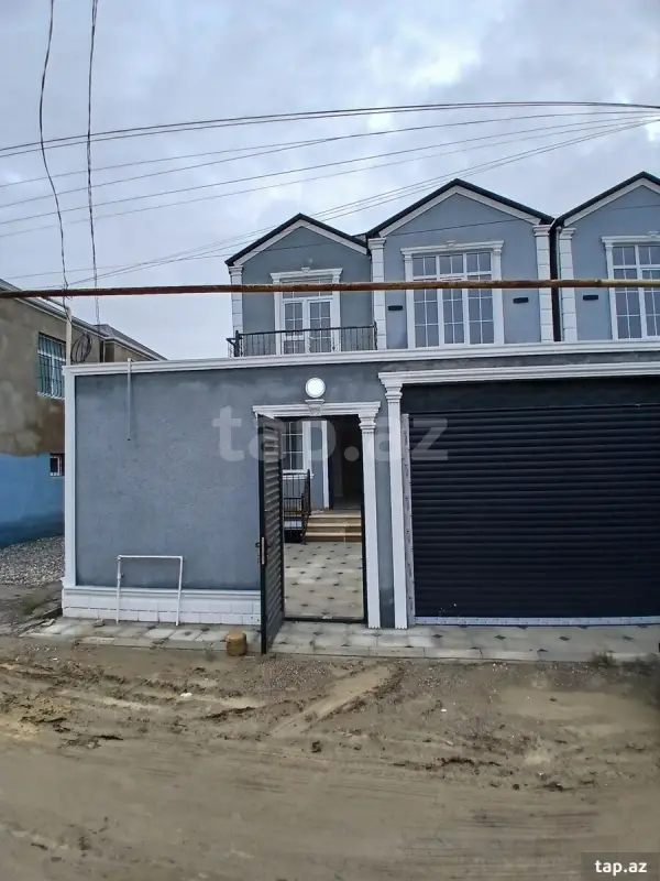 Satılır 5 otaqlı həyət evi 150 m²