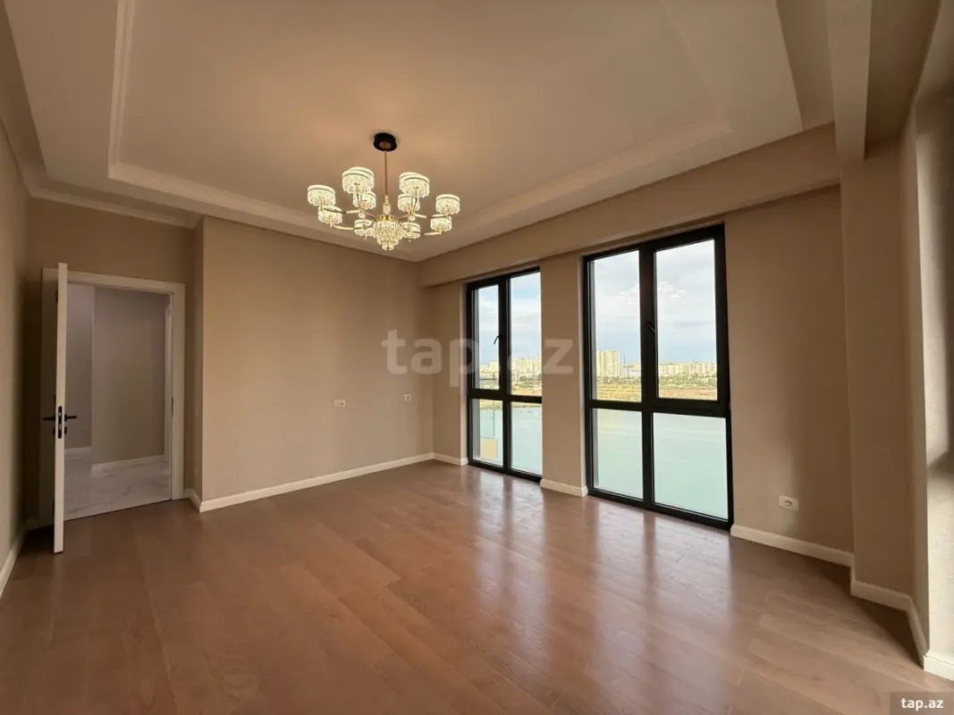 Satılır 3 otaqlı yeni tikili 83 m²