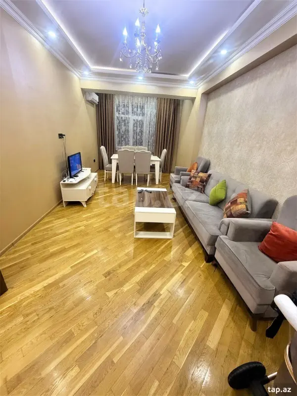 Kirayə verilir 2 otaqlı yeni tikili 65 m²