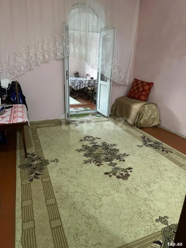 Kirayə verilir 2 otaqlı mənzil 45 m²