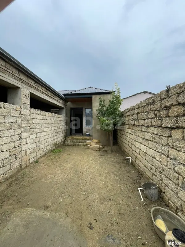 Satılır 3 otaqlı həyət evi 95 m²
