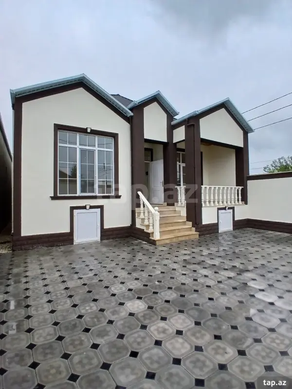 Satılır 4 otaqlı həyət evi 100 m²