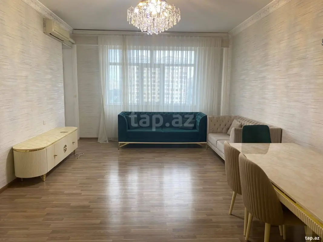 Kirayə verilir 3 otaqlı yeni tikili 135 m²