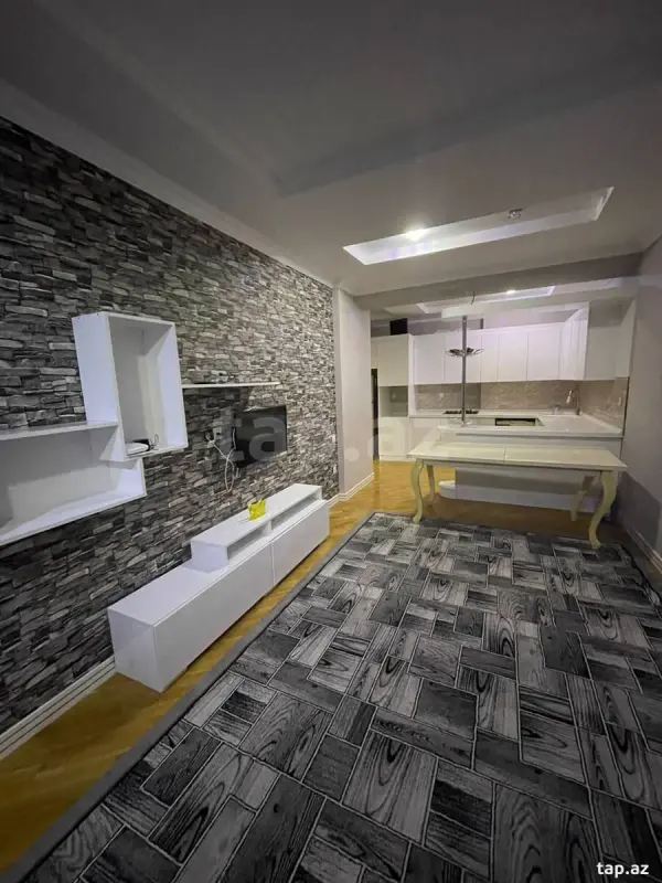 Kirayə verilir 4 otaqlı yeni tikili 170 m²