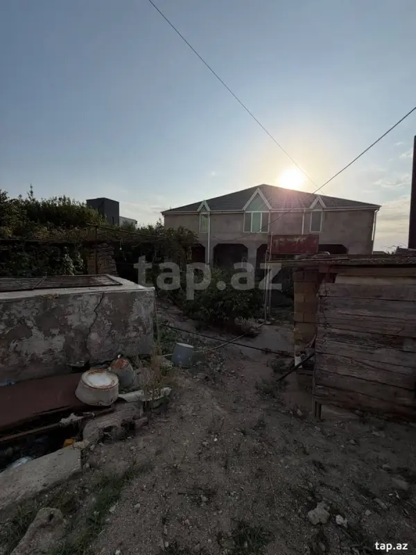 Satılır 6 otaqlı həyət evi 250 m²