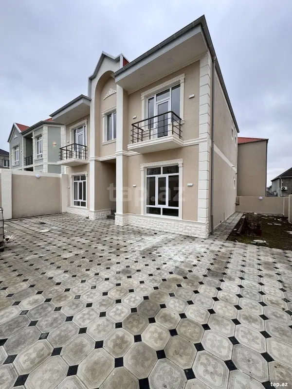 Satılır 5 otaqlı həyət evi 200 m²
