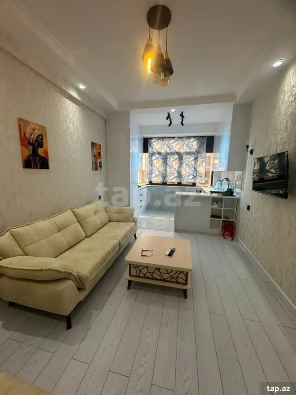 Kirayə verilir 2 otaqlı yeni tikili 50 m²