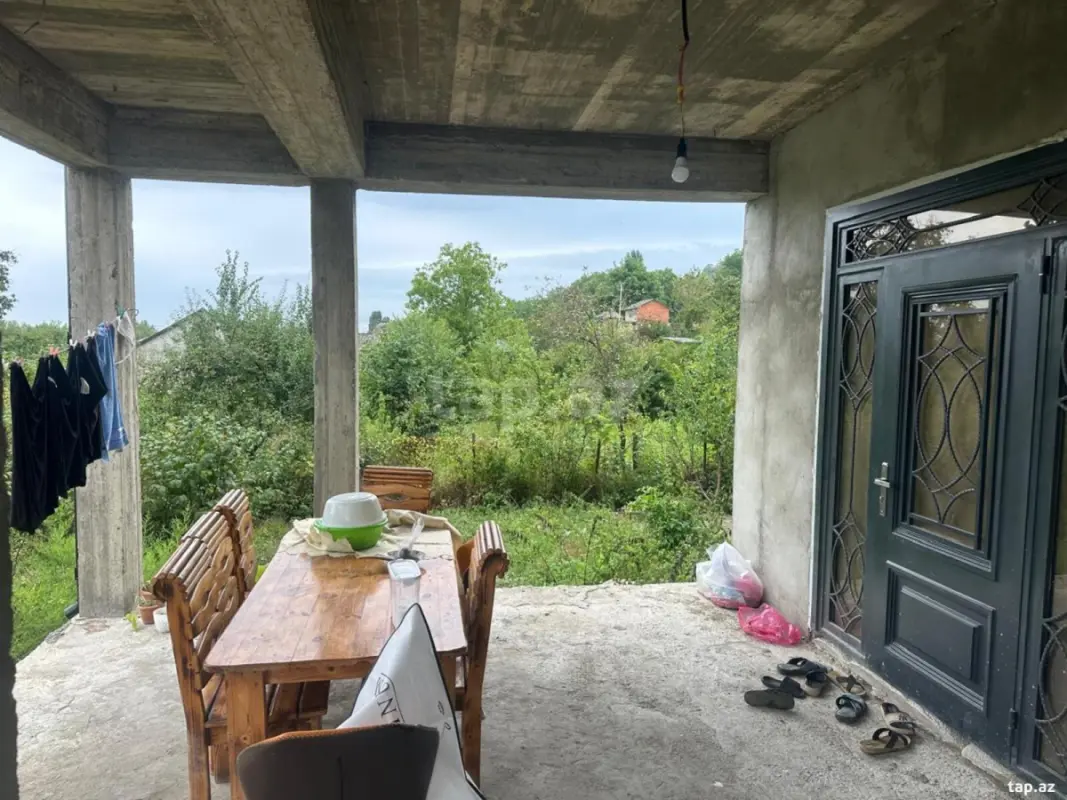 Satılır 5 otaqlı həyət evi 200 m²