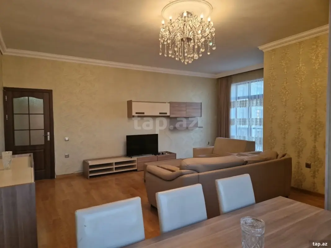Satılır 3 otaqlı yeni tikili 120 m²