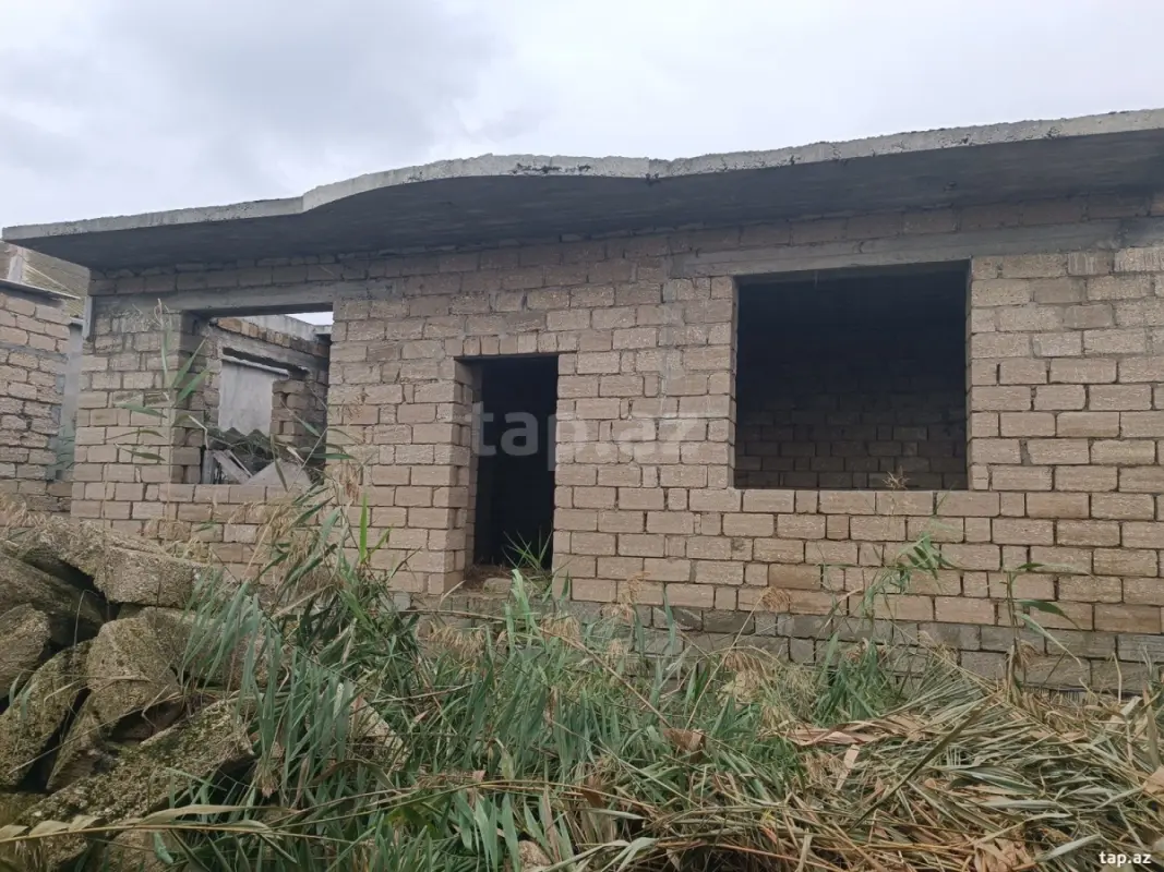 Satılır 4 otaqlı həyət evi 115 m²