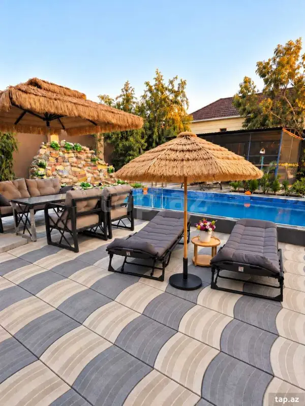 Satılır 7 otaqlı həyət evi 250 m²