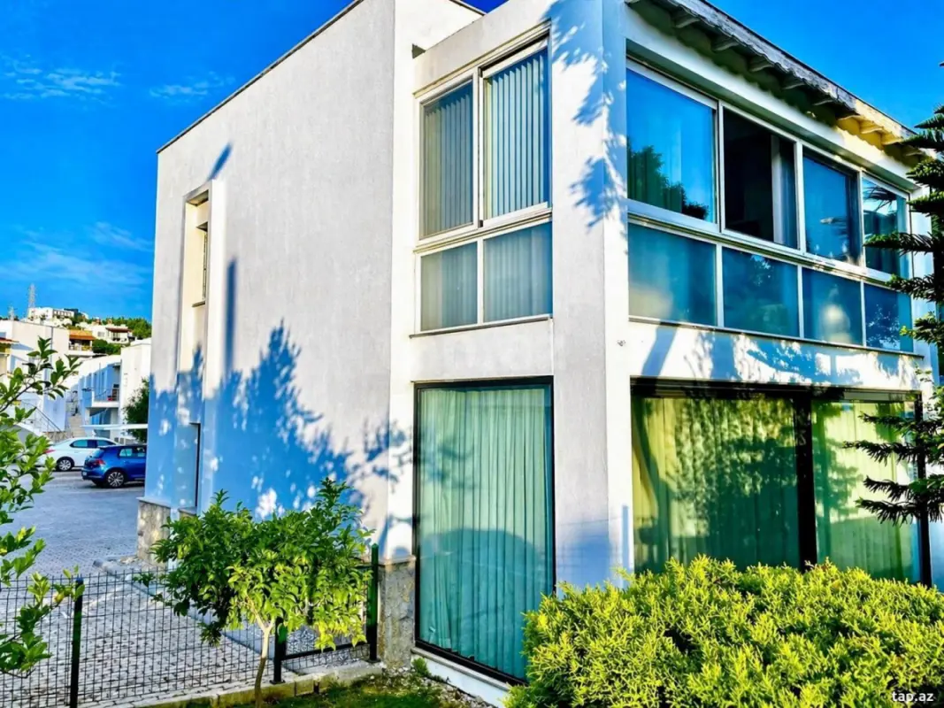 Satılır mənzil 100 m²
