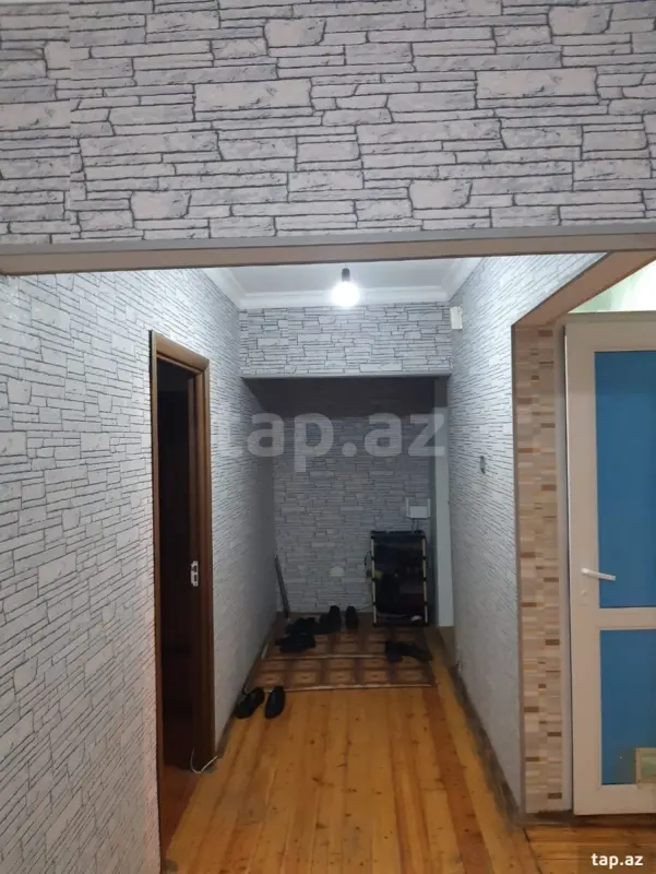 Satılır 5 otaqlı mənzil 120 m²