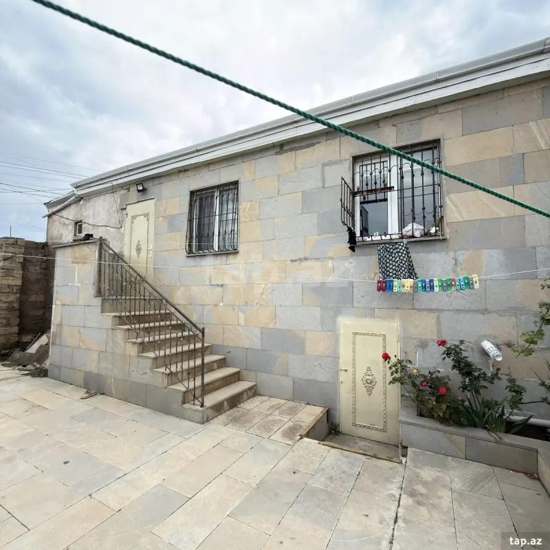 Satılır 3 otaqlı həyət evi 90 m²