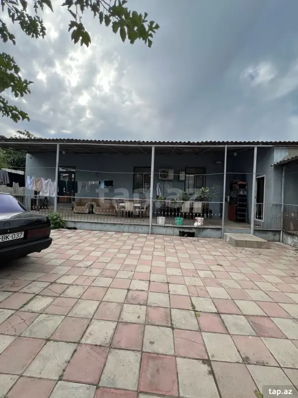 Satılır 4 otaqlı həyət evi 130 m²