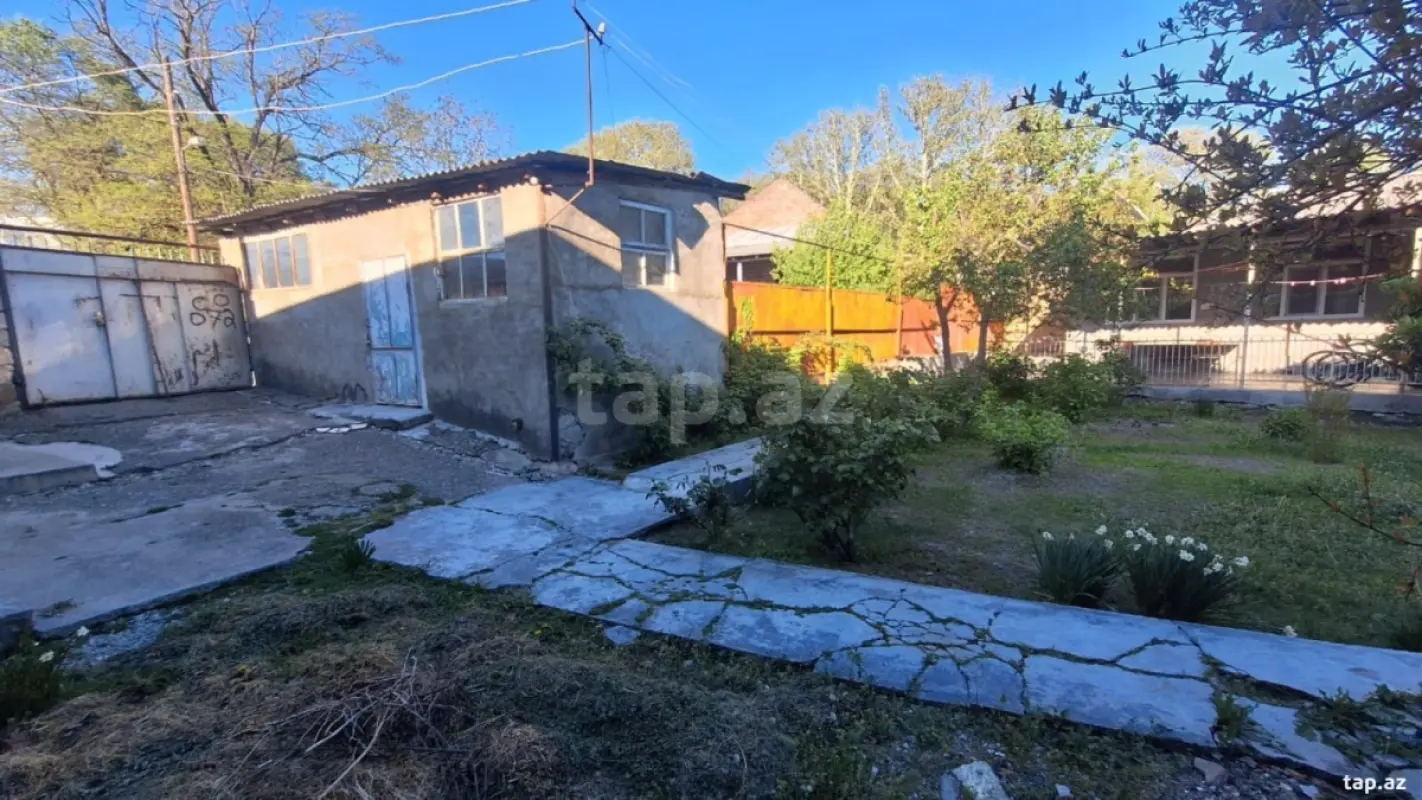 Satılır 2 otaqlı həyət evi 100 m²