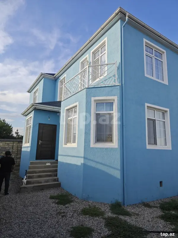 Satılır 6 otaqlı həyət evi 190 m²