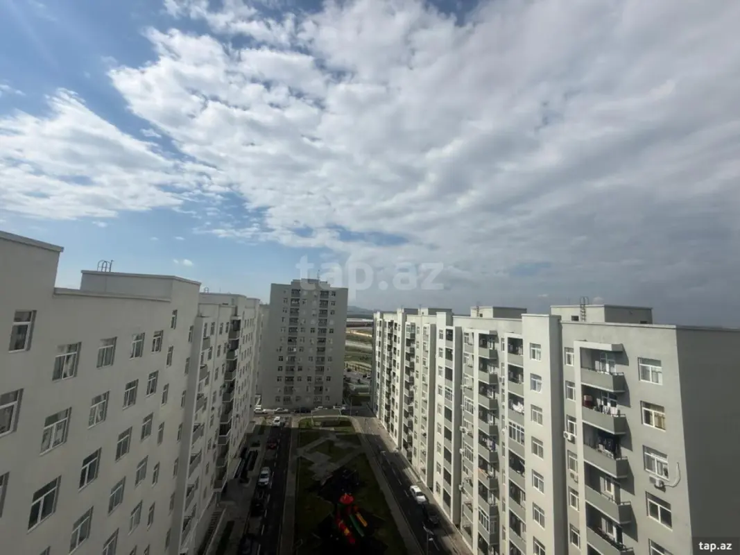 Satılır 3 otaqlı yeni tikili 77 m²