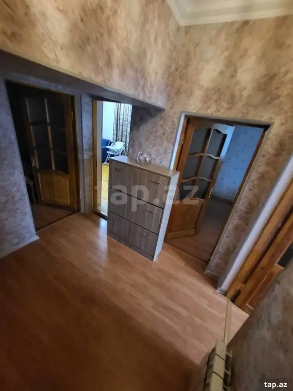 Satılır 4 otaqlı mənzil 72 m²