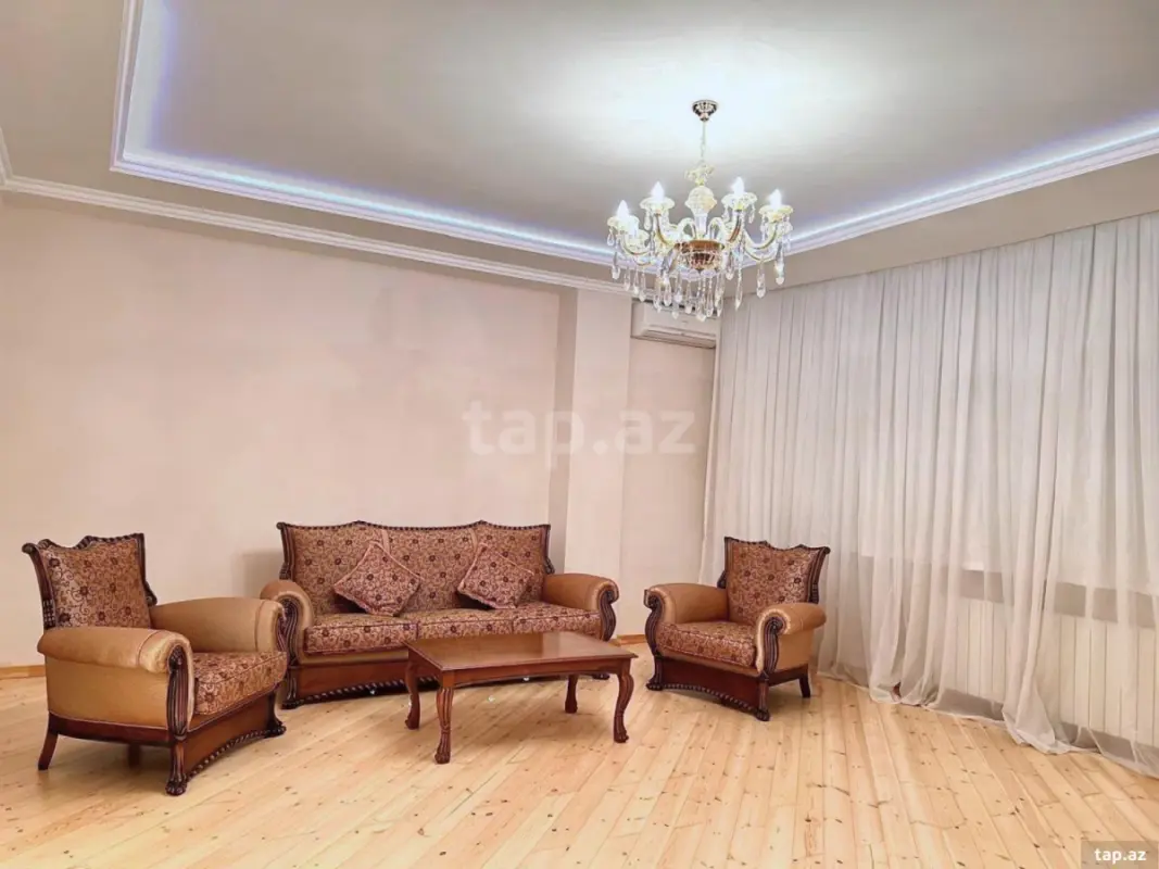 Kirayə verilir 2 otaqlı yeni tikili 110 m²