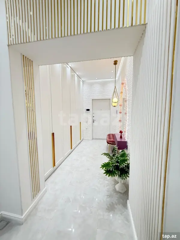 Satılır 3 otaqlı yeni tikili 127 m²
