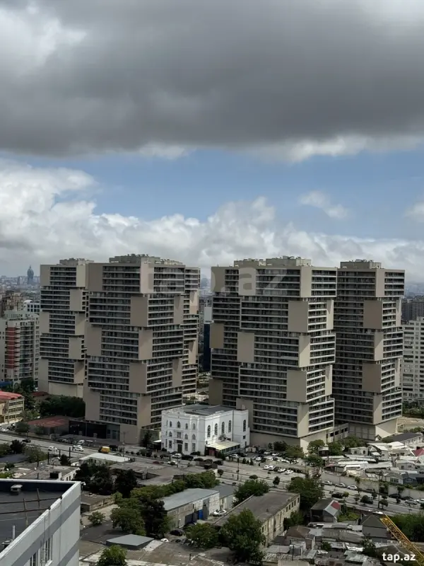 Kirayə verilir 3 otaqlı yeni tikili 100 m²