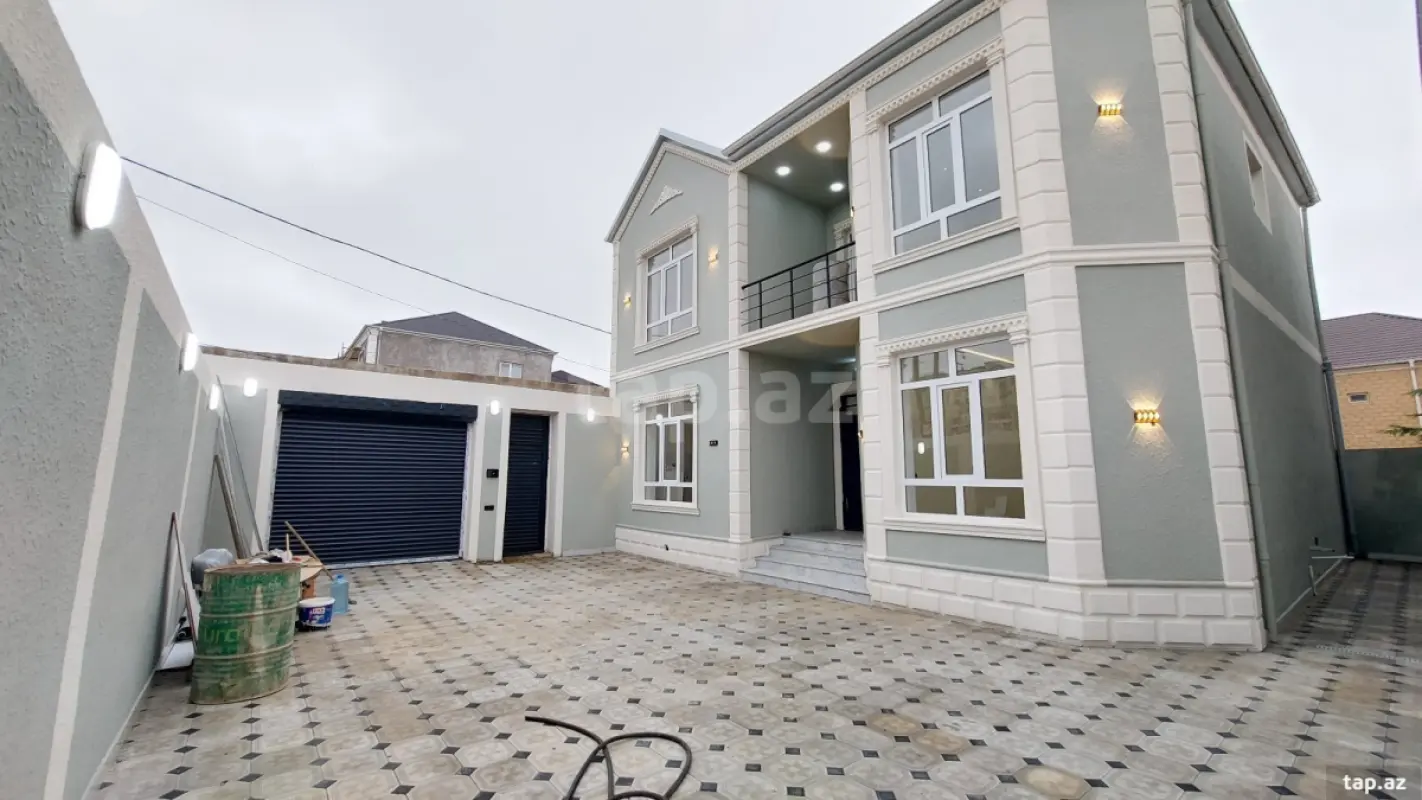 Satılır 6 otaqlı həyət evi 200 m²