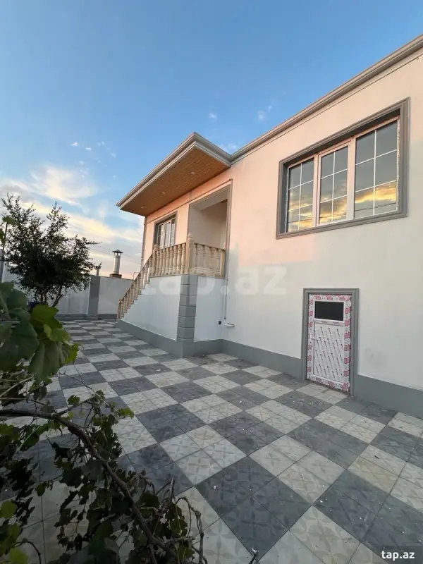 Satılır 4 otaqlı həyət evi 90 m²