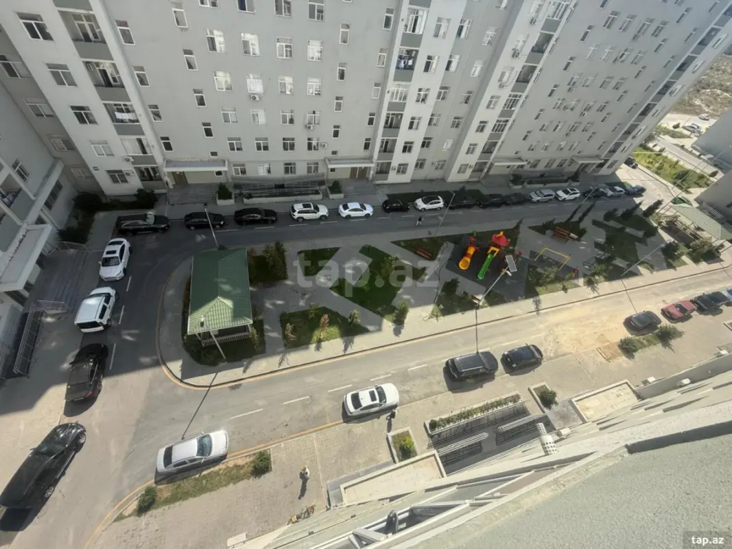 Satılır 4 otaqlı yeni tikili 100 m²