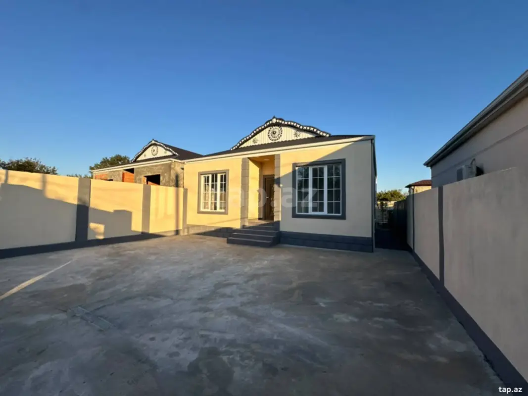 Satılır 4 otaqlı həyət evi 100 m²